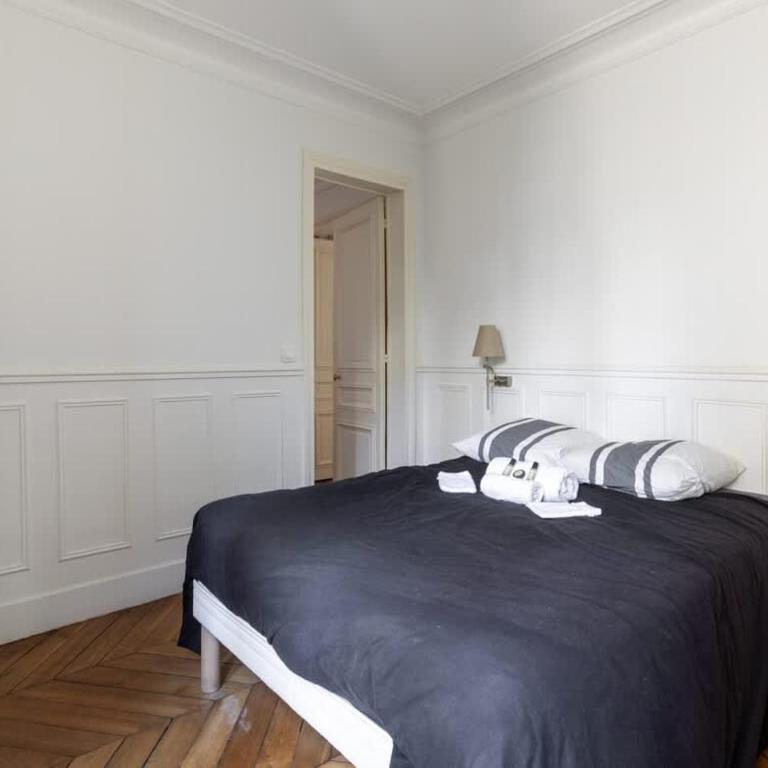 Superbe appartement haussmannien au coeur de Paris - Appartement - 5