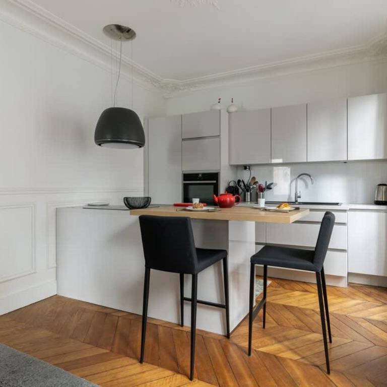 Superbe appartement haussmannien au coeur de Paris - Appartement - 8