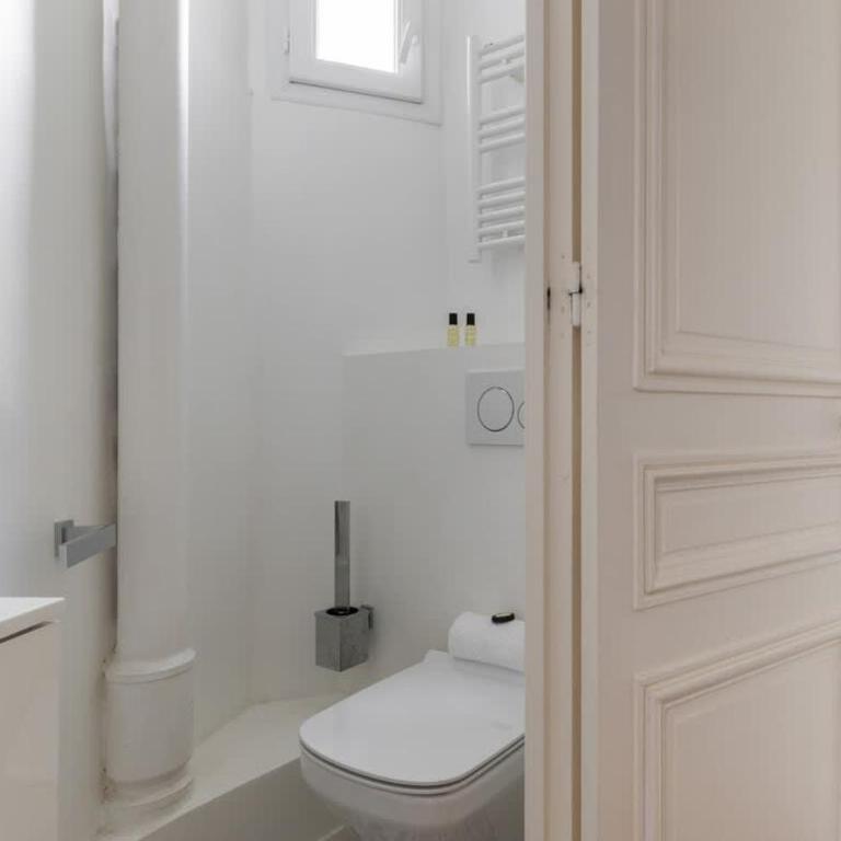 Superbe appartement haussmannien au coeur de Paris - Appartement - 10