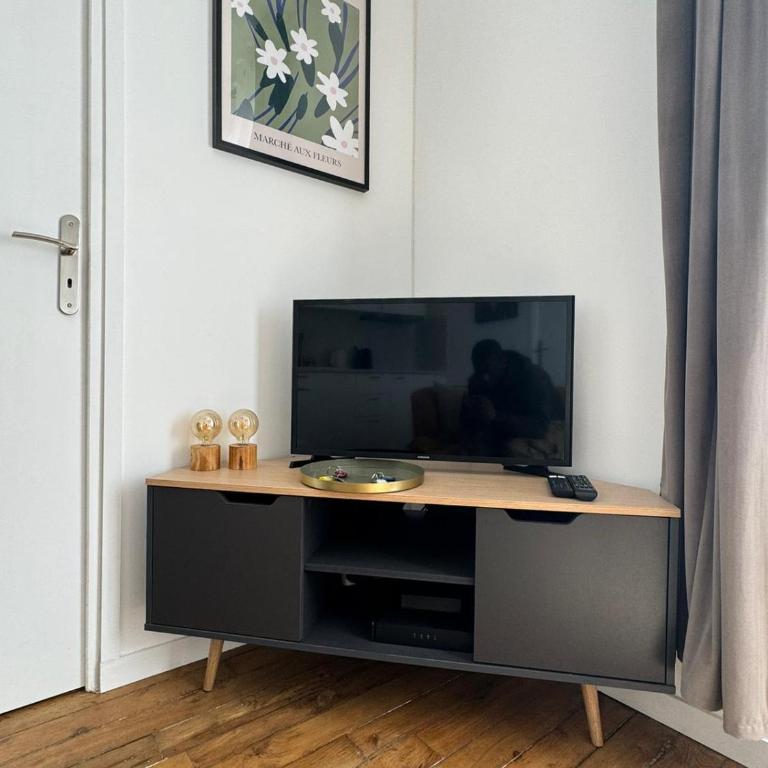 Charmant appartement proche Montmartre - Apartment - 16
