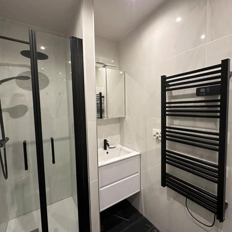 Charmant appartement proche Montmartre - Apartment - 19