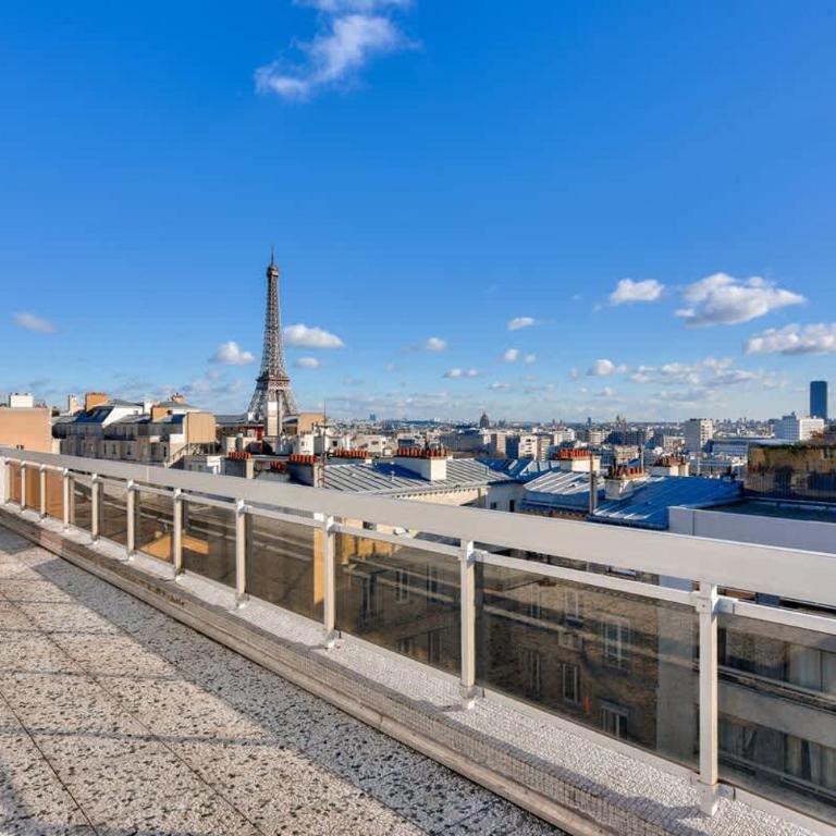 Splendide terrasse avec vue Tour Eiffel - Appartement - 1
