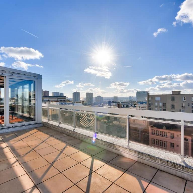 Splendide terrasse avec vue Tour Eiffel - Appartement - 27