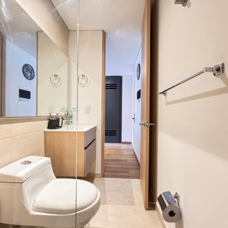 Apartaestudio Moderno en Edificio TEIK, Centro Internacional Bogotá, Self Check-in y Ubicación Premium - Apartamento de 1 dormitorio - 6