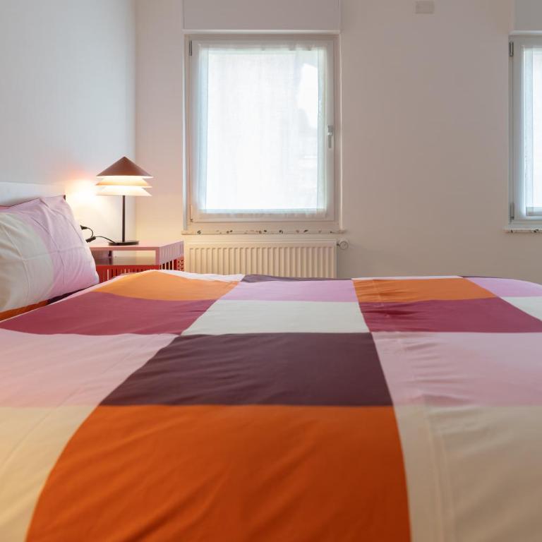 NEST LIVING Red Velvet - Appartamento Deluxe con 2 Camere da Letto e Balcone - 23