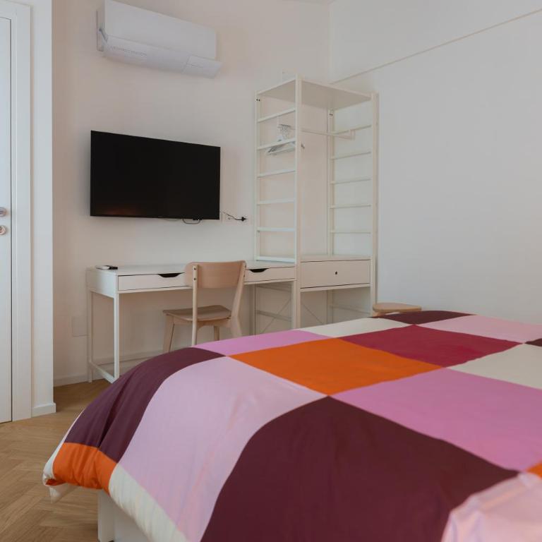 NEST LIVING Red Velvet - Appartamento Deluxe con 2 Camere da Letto e Balcone - 22