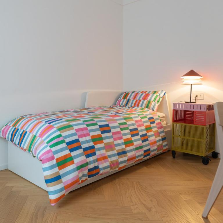NEST LIVING Red Velvet - Appartamento Deluxe con 2 Camere da Letto e Balcone - 24