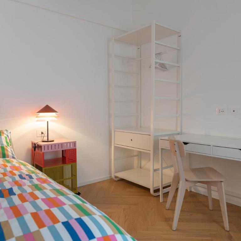 NEST LIVING Red Velvet - Appartamento Deluxe con 2 Camere da Letto e Balcone - 25
