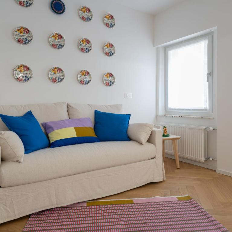 NEST LIVING Red Velvet - Appartamento Deluxe con 2 Camere da Letto e Balcone - 1