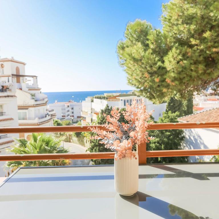 Horizon Sea Views and Garage - Three-Bedroom Apartment - 1