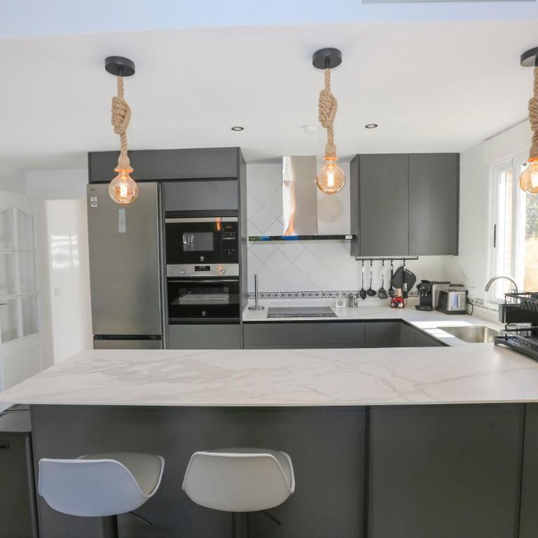 Horizon Sea Views and Garage - Three-Bedroom Apartment - 24