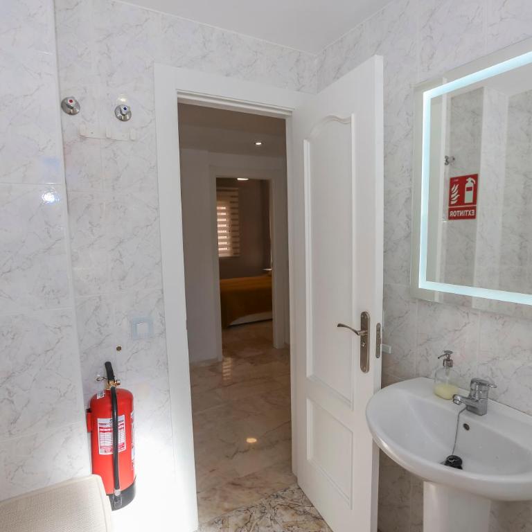 Horizon Sea Views and Garage - Three-Bedroom Apartment - 27