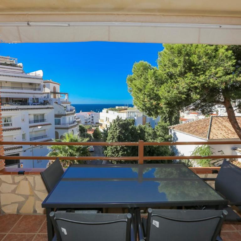 Horizon Sea Views and Garage - Three-Bedroom Apartment - 40