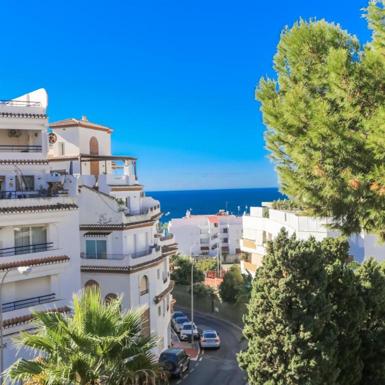 Horizon Sea Views and Garage - Three-Bedroom Apartment - 42