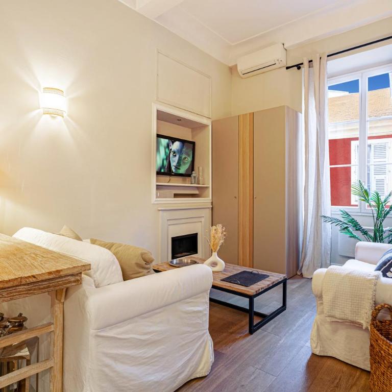 Elegant flat with AC, heart of old Nice, Walking to the Beach! - Appartement 2 Chambres - 12