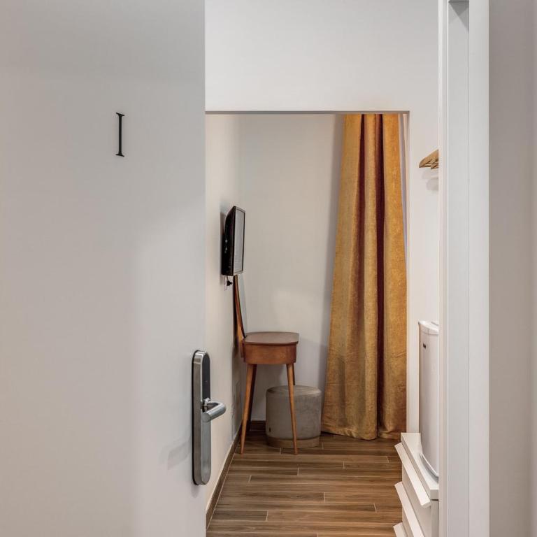 Dolce Vita Rooms - Camera Matrimoniale con Bagno Privato - 3