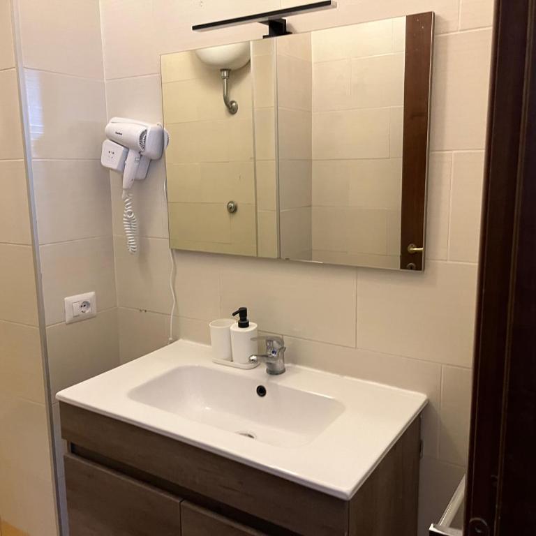 B&B LA CONIGLIERA - Camera Matrimoniale Deluxe (2 Adulti + 1 Bambino) - 10