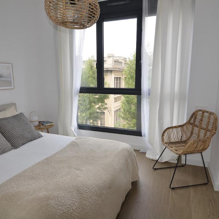Centrally located apartment with a pool and parking - Apartamento de 3 dormitorios con balcón - 4