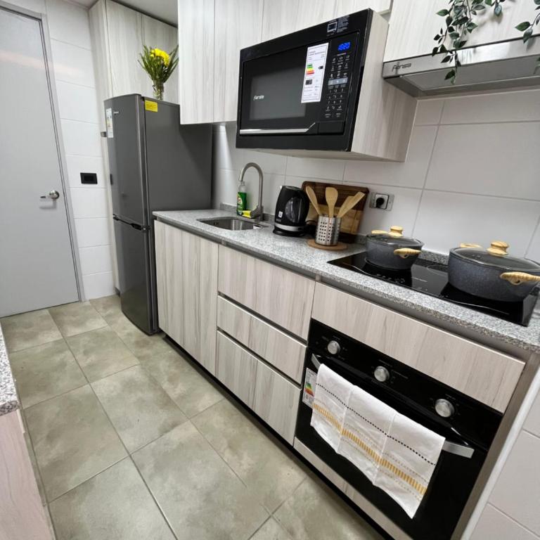 Santiago Centro Moderno Depto Amoblado 2 Dormitorios - Two-Bedroom Apartment - 8