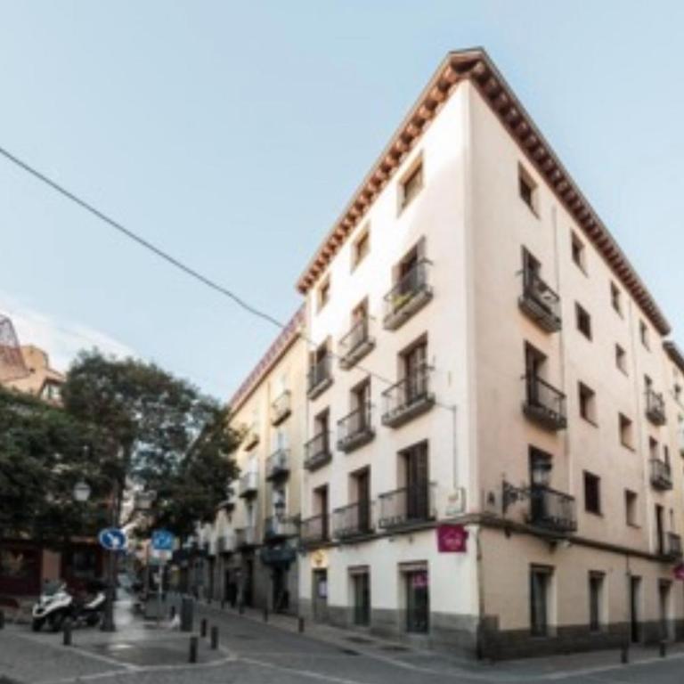 El Rinconcito Huertas - One-Bedroom Apartment - 23
