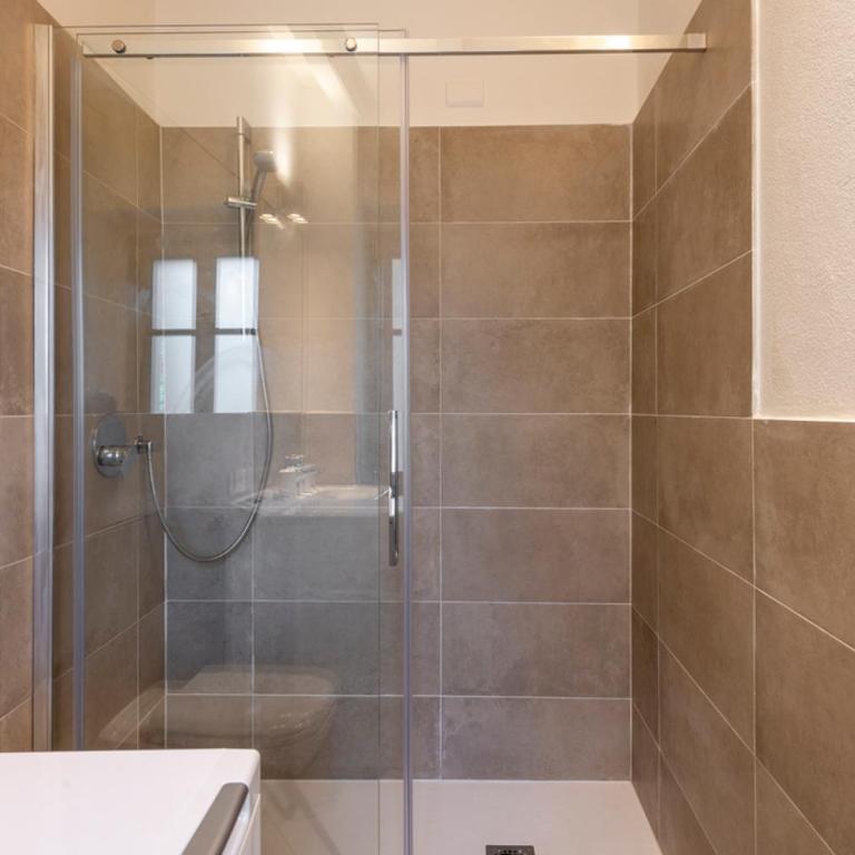 Cosy Garden Apartment In Como - Appartamento con 1 Camera da Letto - 8