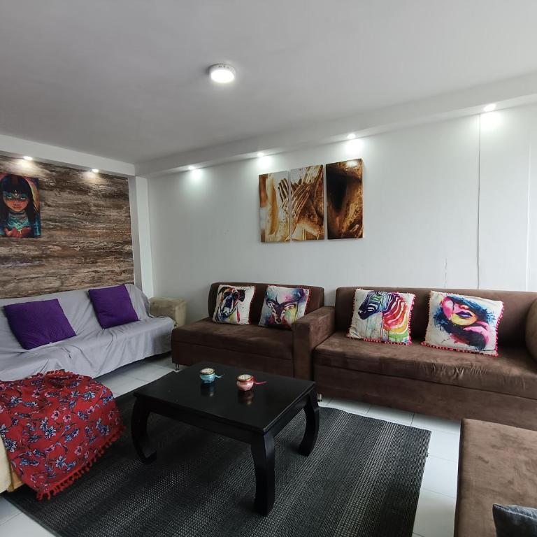 Casa 4 Hab Pereira Cerca Expo futuro Aeropuerto WiFi - Four-Bedroom House - 12