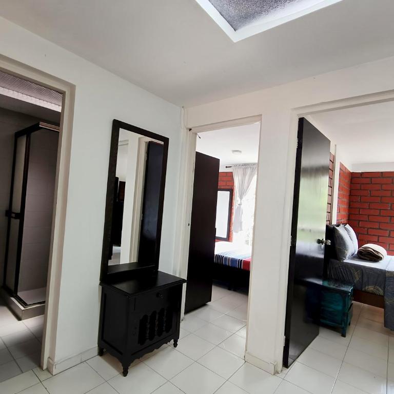 Casa 4 Hab Pereira Cerca Expo futuro Aeropuerto WiFi - Four-Bedroom House - 13