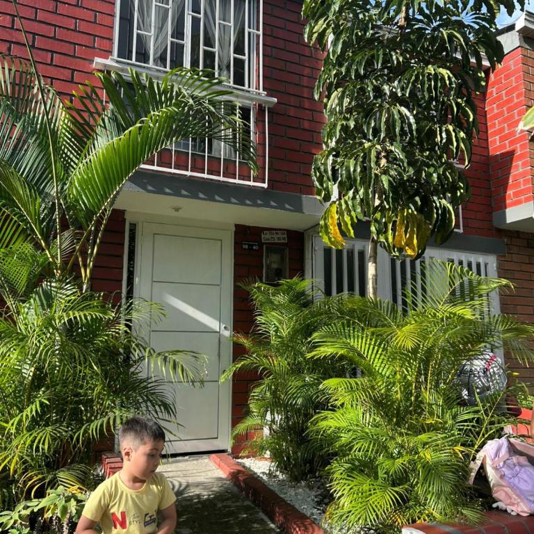 Casa 4 Hab Pereira Cerca Expo futuro Aeropuerto WiFi - Four-Bedroom House - 34