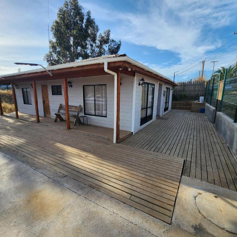 Pequeño Bosque - Three-Bedroom House - 4