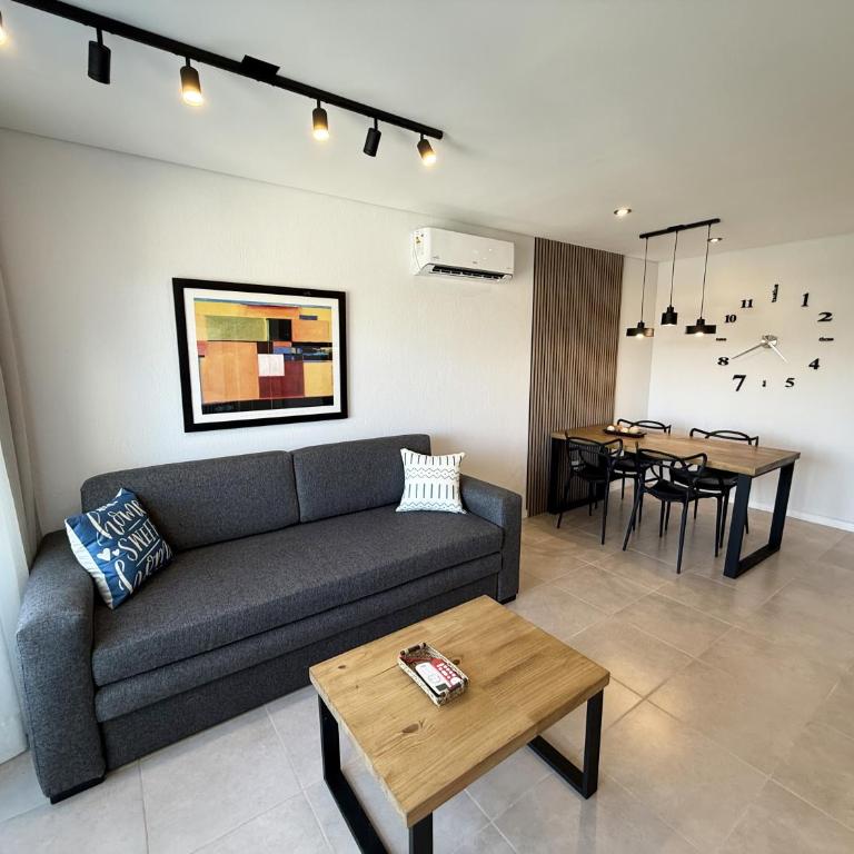 Departamento con Pileta Climatizada y Cochera en Pinamar - One-Bedroom Apartment - 7