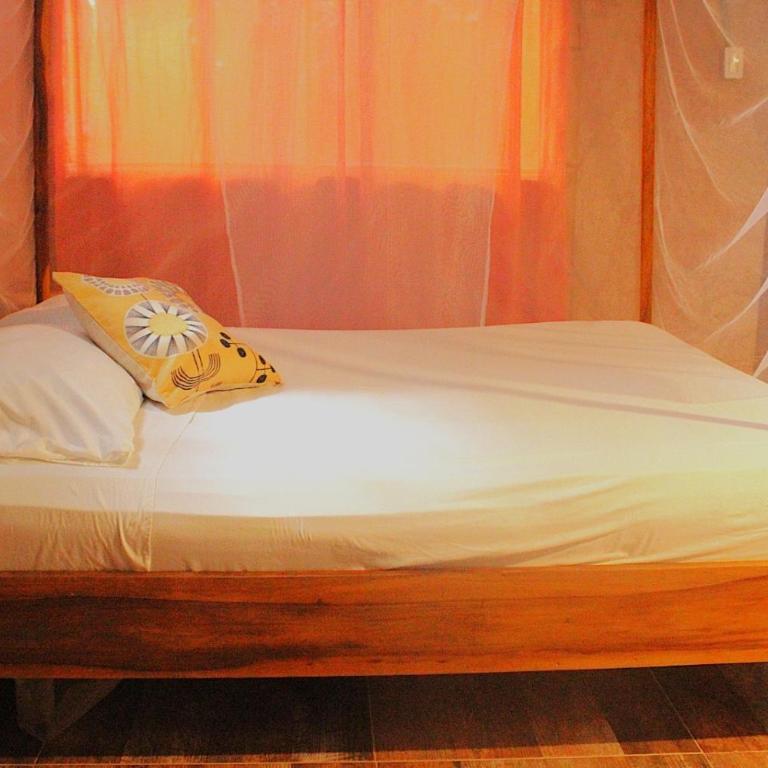 La Percha Hostal - Habitación Doble con vistas al jardín - 8