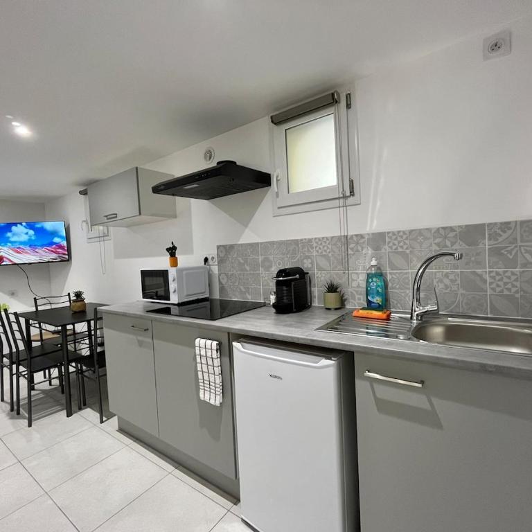 L'Underground - 4 pers - Proche centre-ville de Lyon - Appartement 1 Chambre - 11