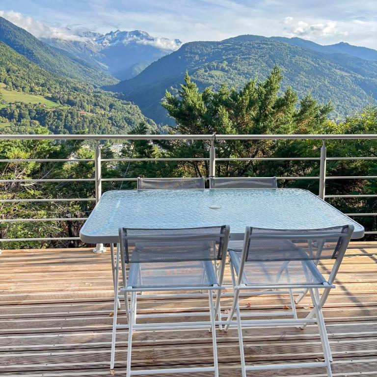 Chalet Cocoon en lisière de forêt, avec grande terrasse, et vue 'waouh' - Chalet 1 Chambre - 1