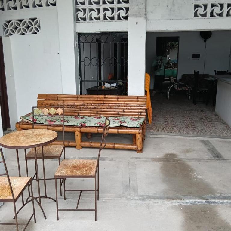 Casa familiar con piscina privada - Two-Bedroom House - 4