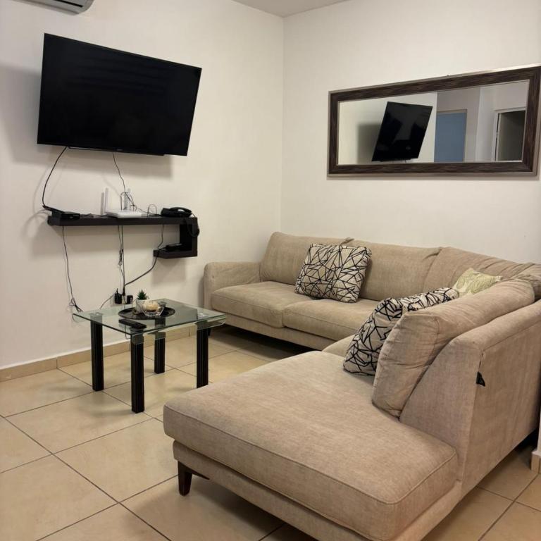 NEW! 2bdr apartment with pool near Sanctuary - Apartamento de 2 dormitorios - 6
