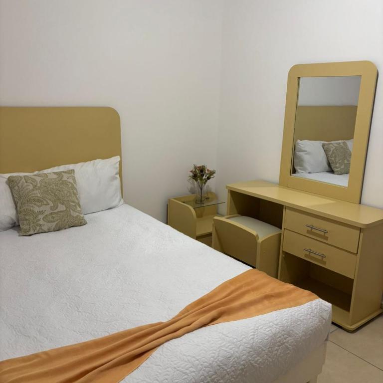 NEW! 2bdr apartment with pool near Sanctuary - Apartamento de 2 dormitorios - 20