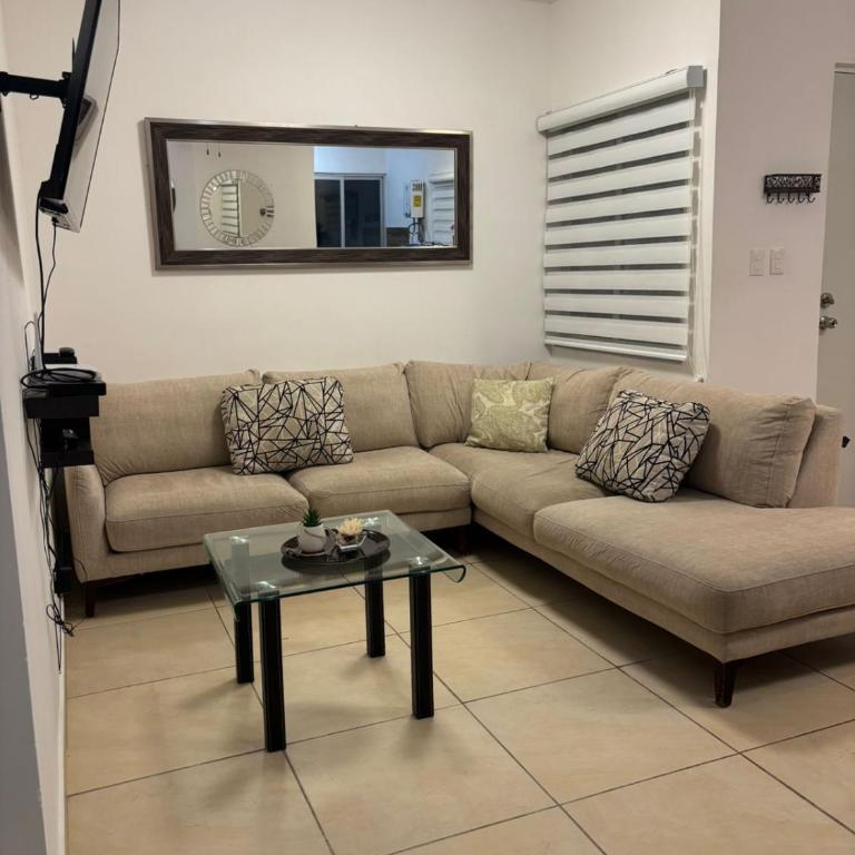 NEW! 2bdr apartment with pool near Sanctuary - Apartamento de 2 dormitorios - 5