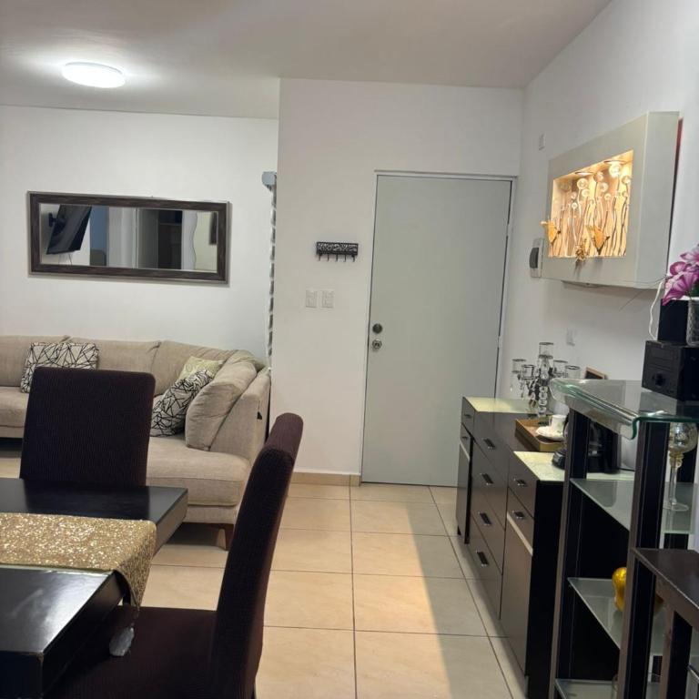 NEW! 2bdr apartment with pool near Sanctuary - Apartamento de 2 dormitorios - 3