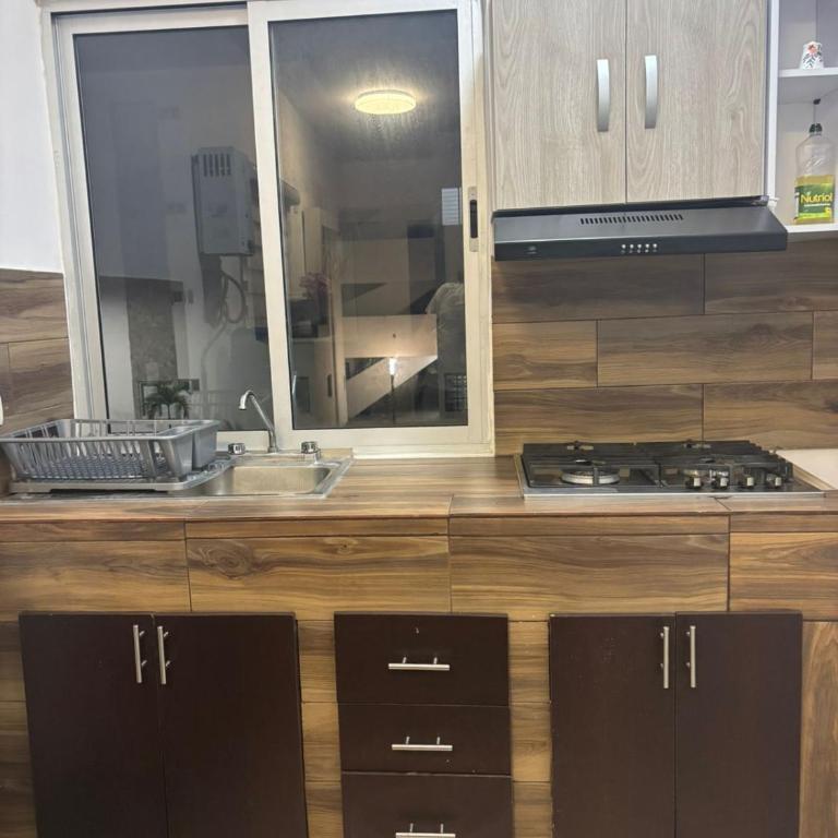 NEW! 2bdr apartment with pool near Sanctuary - Apartamento de 2 dormitorios - 11