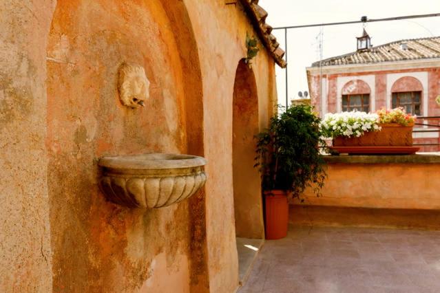 Principessa Trevi - Appartamento Vacanze Romane con 2 Camere da Letto e Terrazza - 22