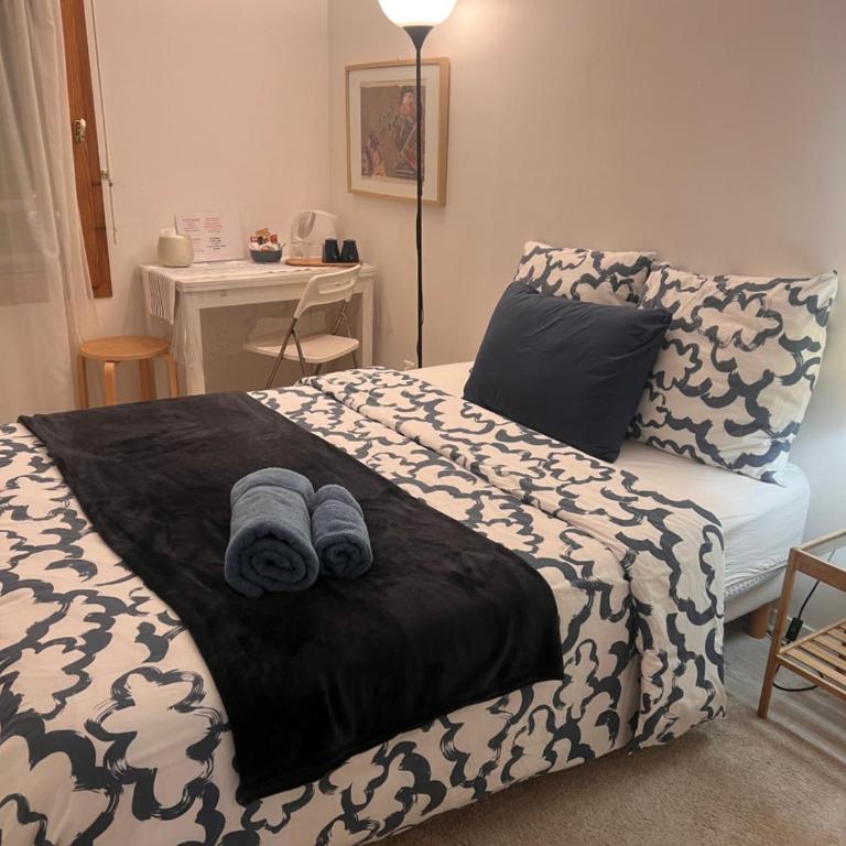 Double Room with Balcony - Chambre Double - 7