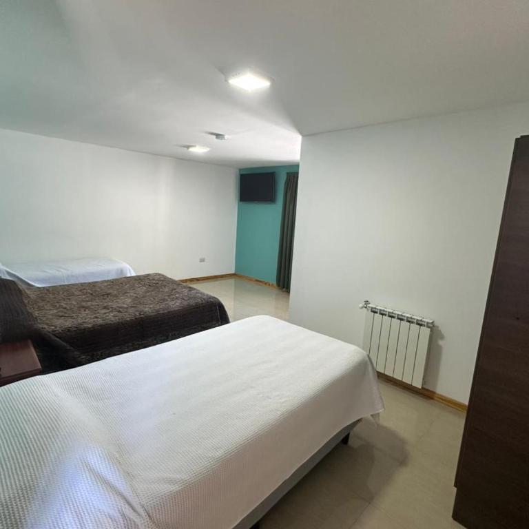 Hotel Los Antiguos - Habitación Cuádruple Superior - 1