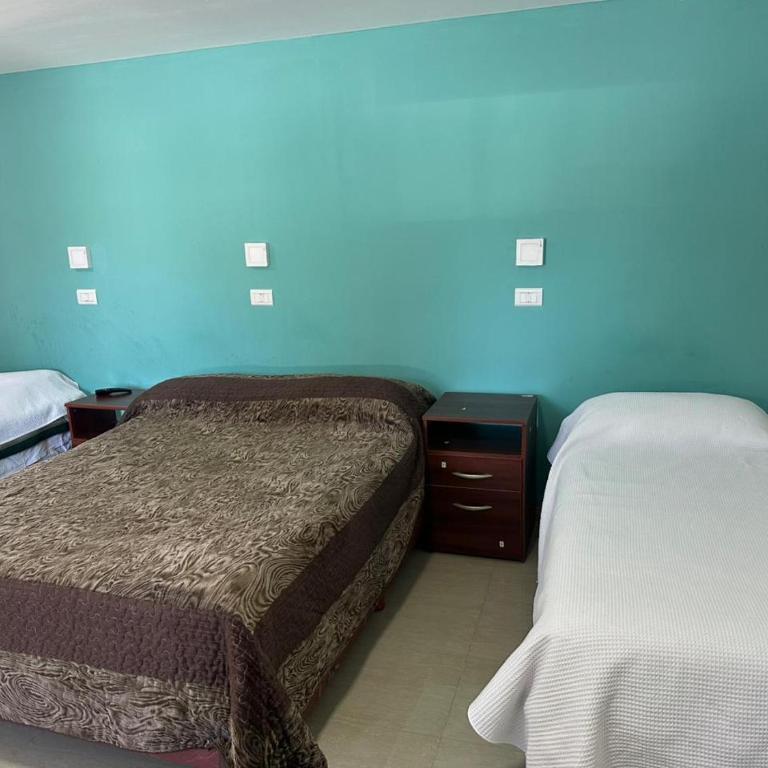 Hotel Los Antiguos - Habitación Cuádruple Superior - 3