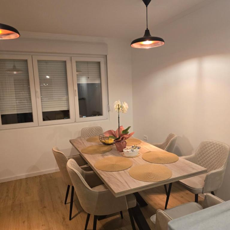 City Lux - One-Bedroom Apartment - 6