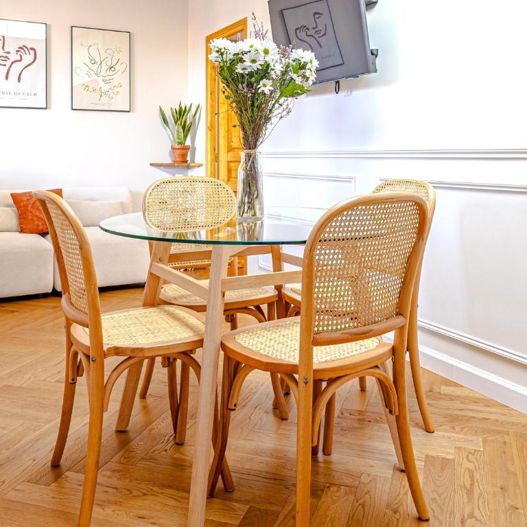 Rare! L'Atelier Provençal, Getaway in Old Antibes - 4th floor - Appartement 2 Chambres - 5