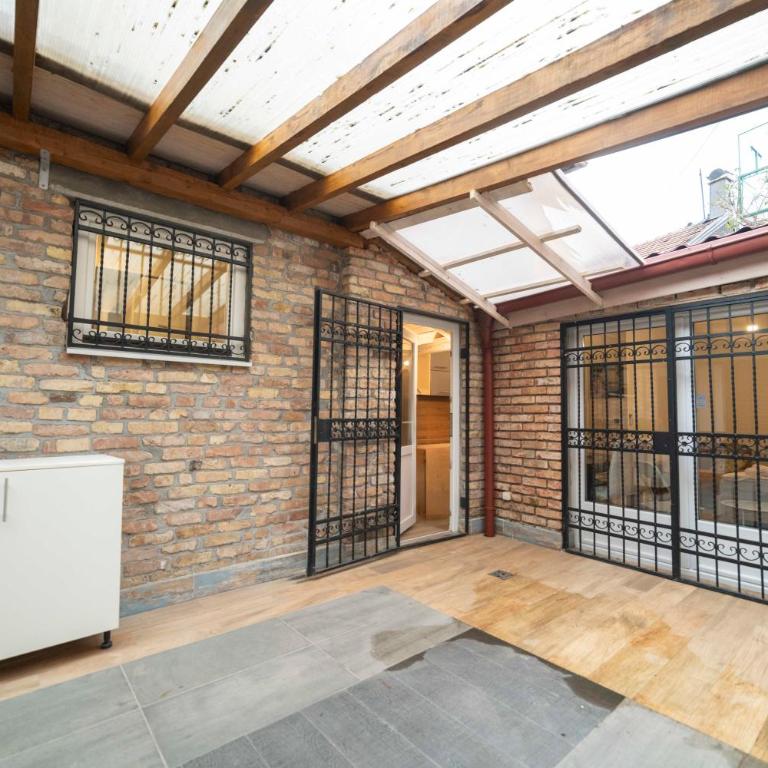 Legend Suites - Studio Apartment - 17