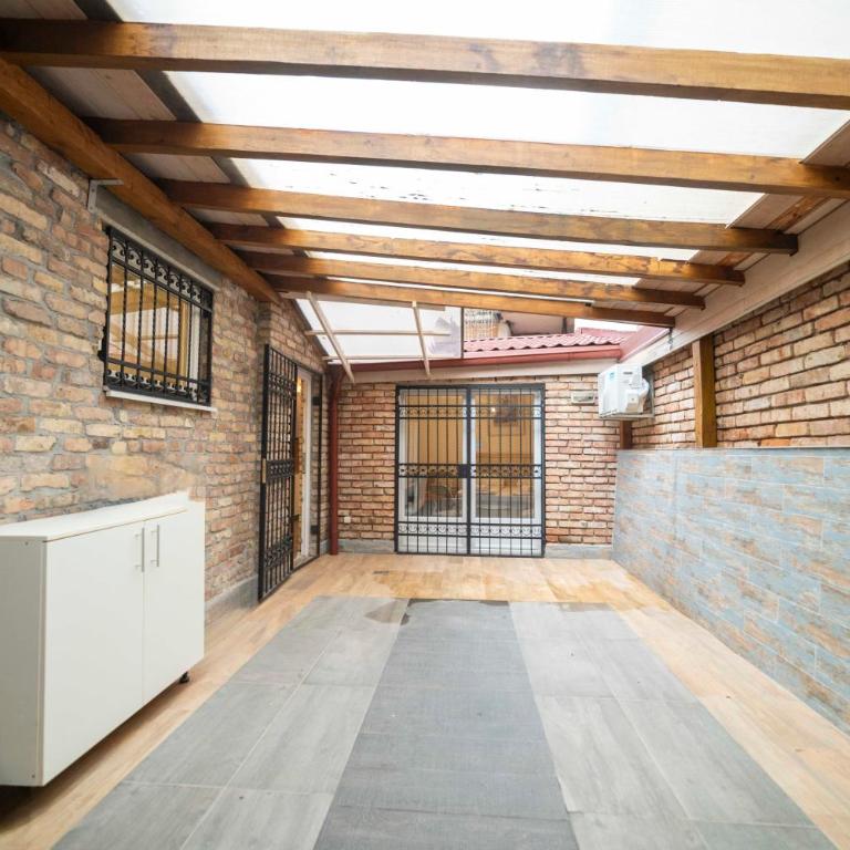 Legend Suites - Studio Apartment - 14
