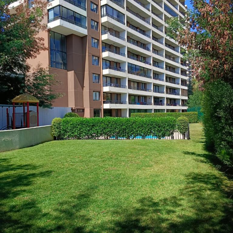 Amplio y cómodo departamento , parking y piscina incluidos - Two-Bedroom Apartment - 15