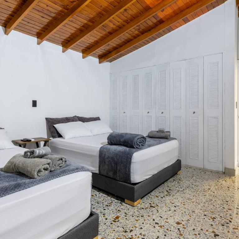 CASA GAMA Your spring in Medellín - Four-Bedroom House - 36