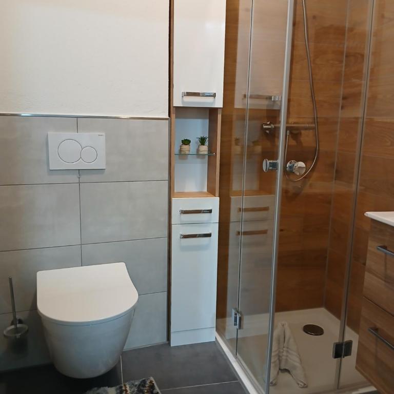 ModernesMiniZimmer-Stadtnah-SelfCheckIn-Parkplatz - Studio - 3